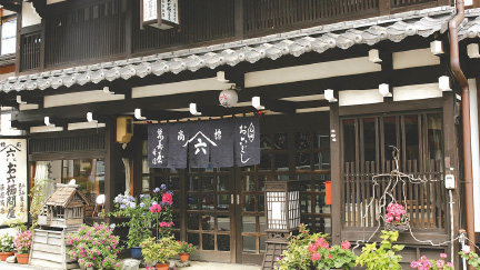 お六櫛の店（山六篠原商店など）