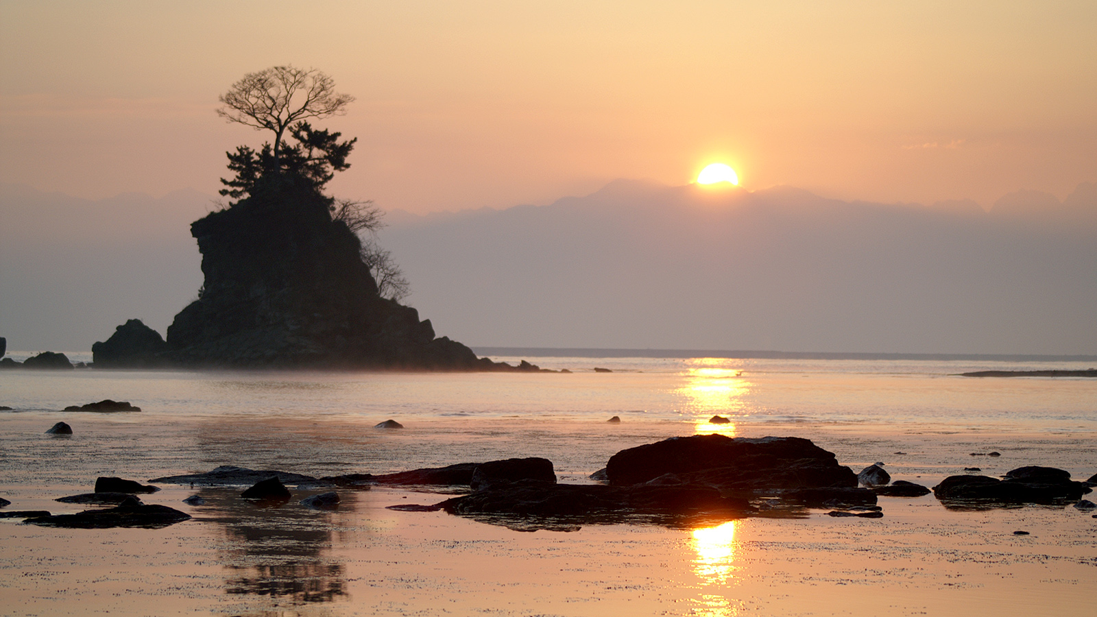 【富山】雨晴海岸
